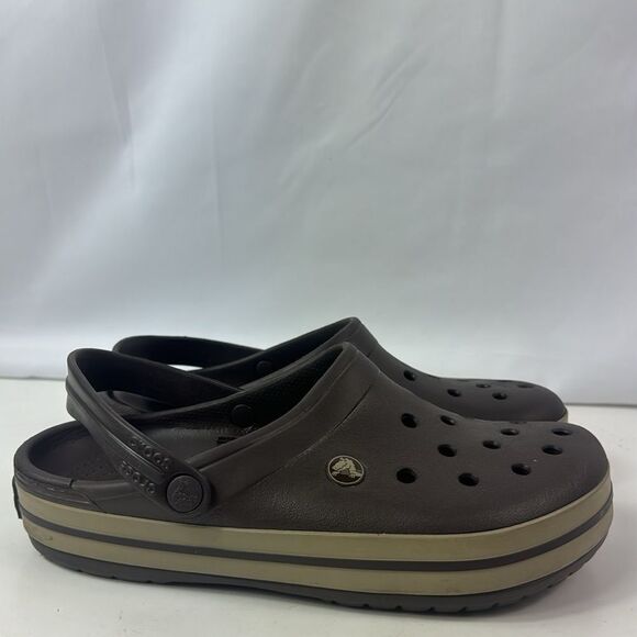 Crocs Unisex Ultra Light Classic Waterproof Clogs - Picture 2 of 12